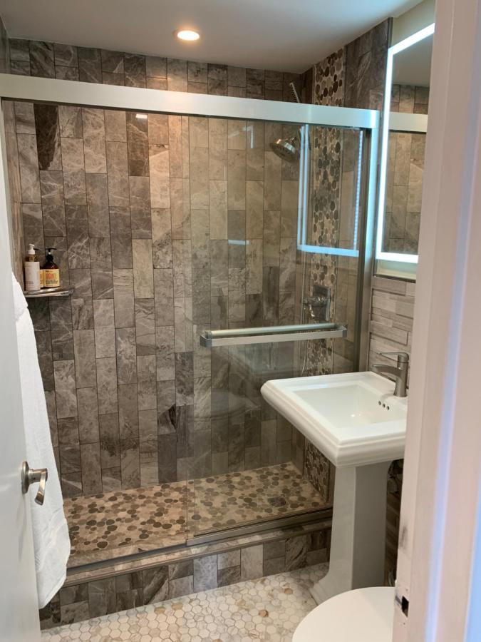 Appartement Just Renovated 3 Br/2Bath/ Parking+ Downtown View à Atlanta Extérieur photo