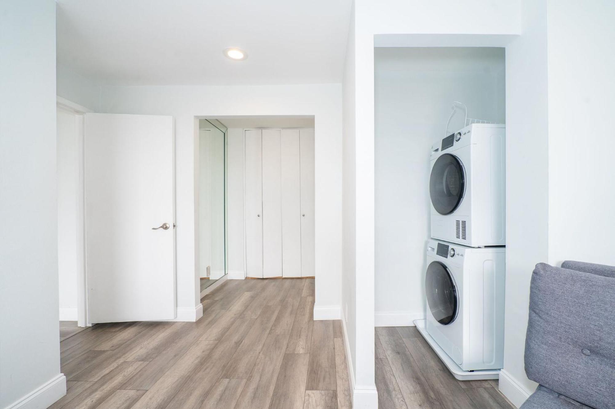 Appartement Just Renovated 3 Br/2Bath/ Parking+ Downtown View à Atlanta Extérieur photo