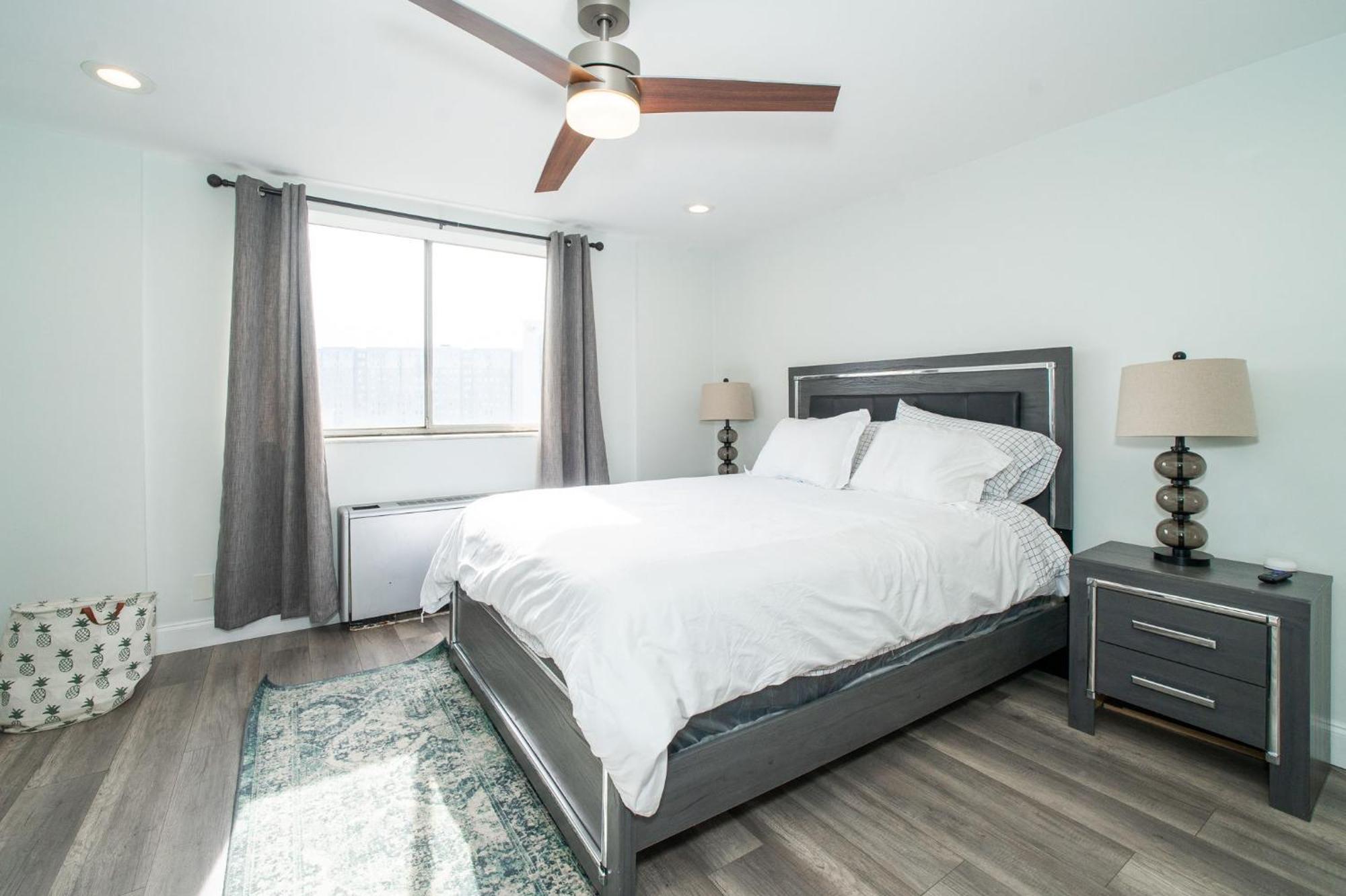 Appartement Just Renovated 3 Br/2Bath/ Parking+ Downtown View à Atlanta Extérieur photo
