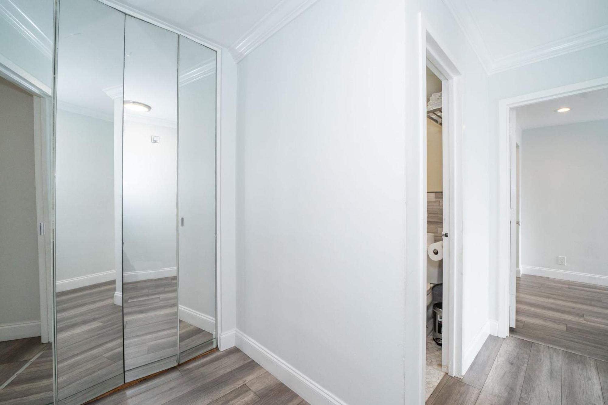Appartement Just Renovated 3 Br/2Bath/ Parking+ Downtown View à Atlanta Extérieur photo